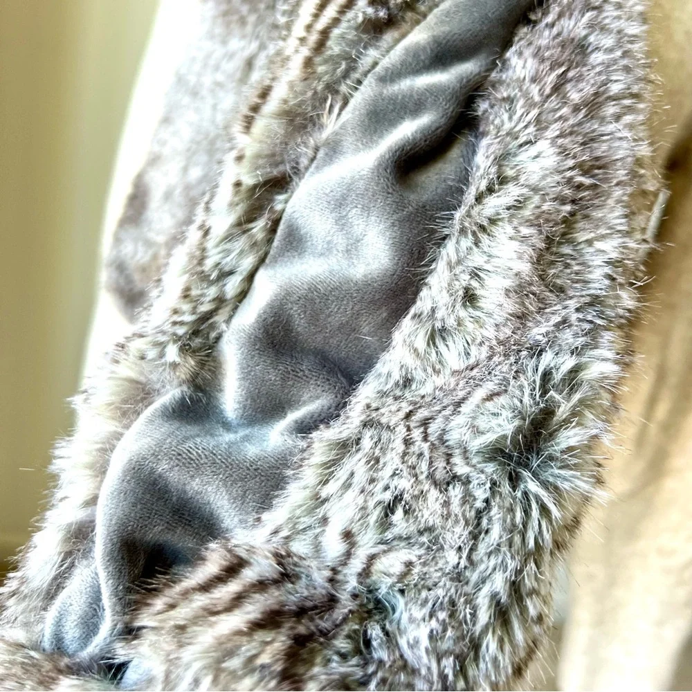RESTORATION HARDWARE Luxe Faux Fur Snood Neck Warmer Scarf—OS
